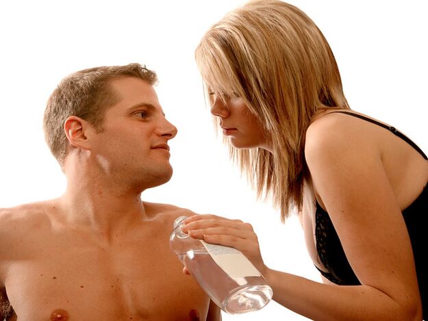 Tijekom vježbanja trebali biste koristiti ulje za masažu kako biste povećali svoj penis.