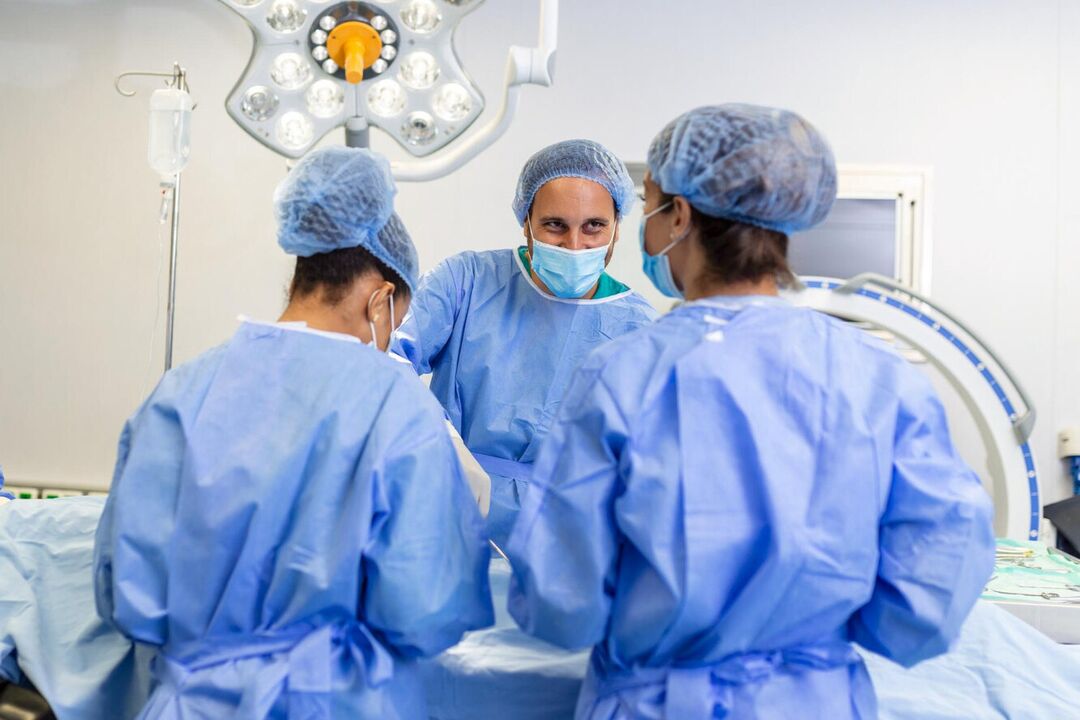 Plastični kirurzi izvode operaciju povećanja muškog penisa